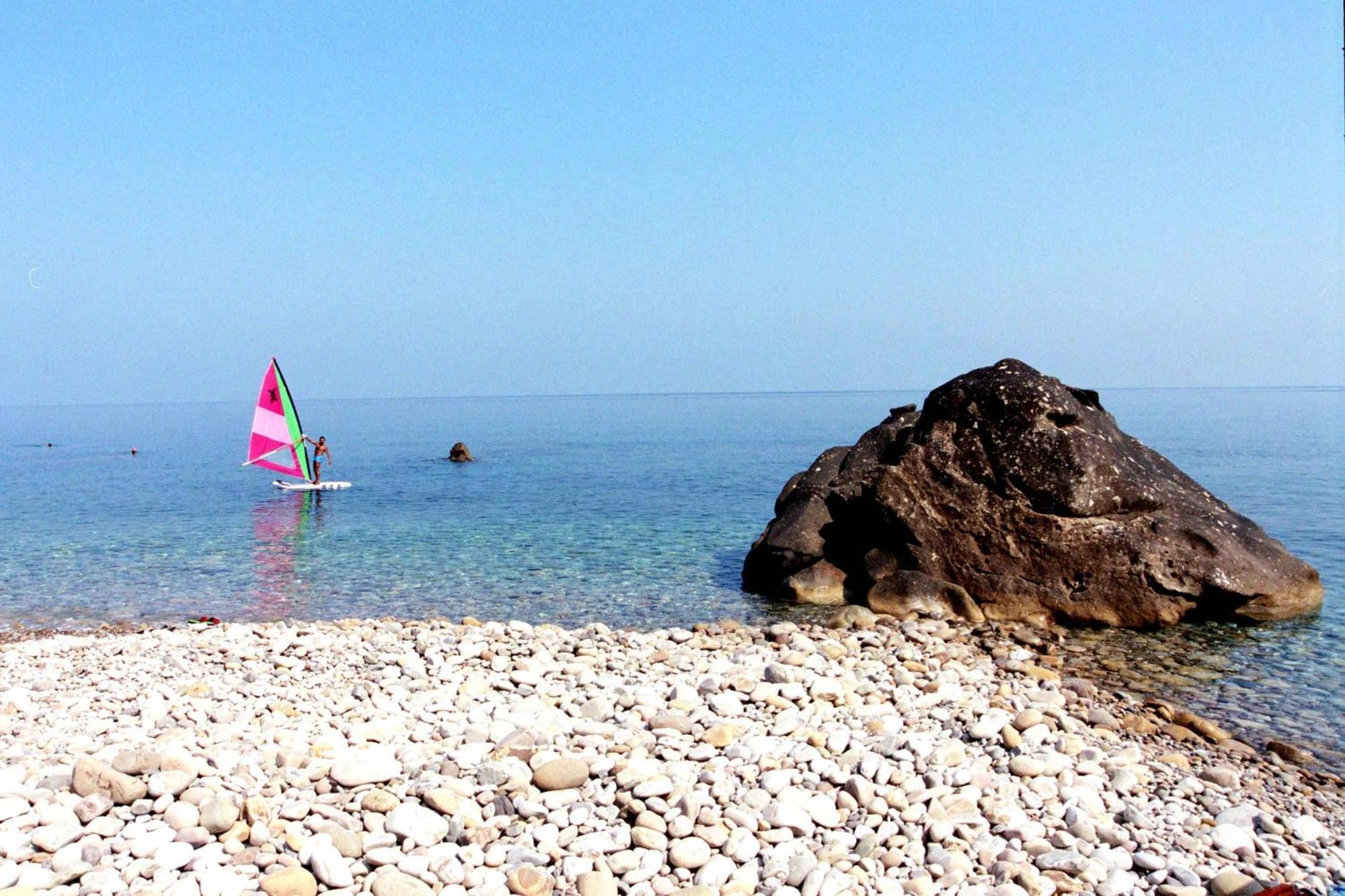 Camere & Case Vacanze Lo Scoglio كاسيل دي توسا الغرفة الصورة