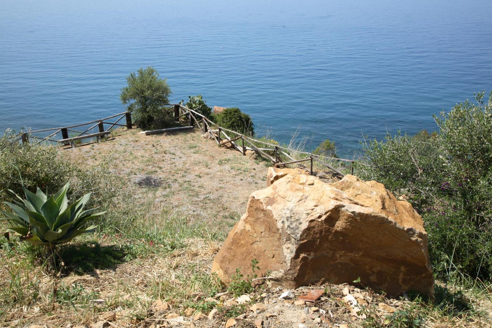Camere & Case Vacanze Lo Scoglio كاسيل دي توسا الغرفة الصورة