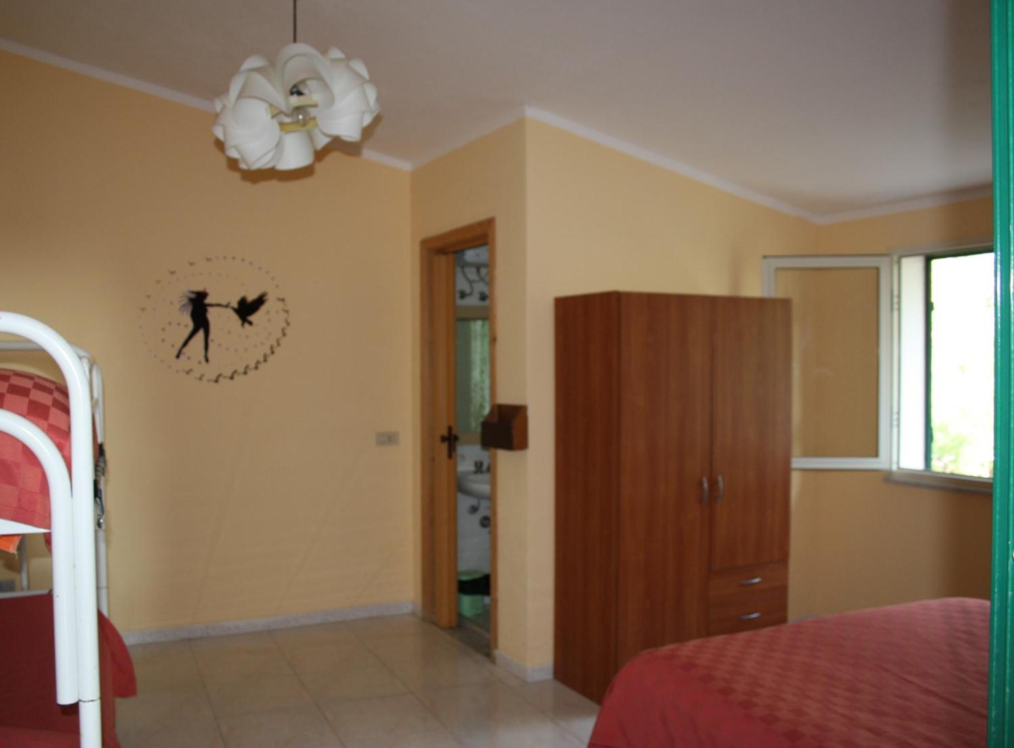 Camere & Case Vacanze Lo Scoglio كاسيل دي توسا المظهر الخارجي الصورة