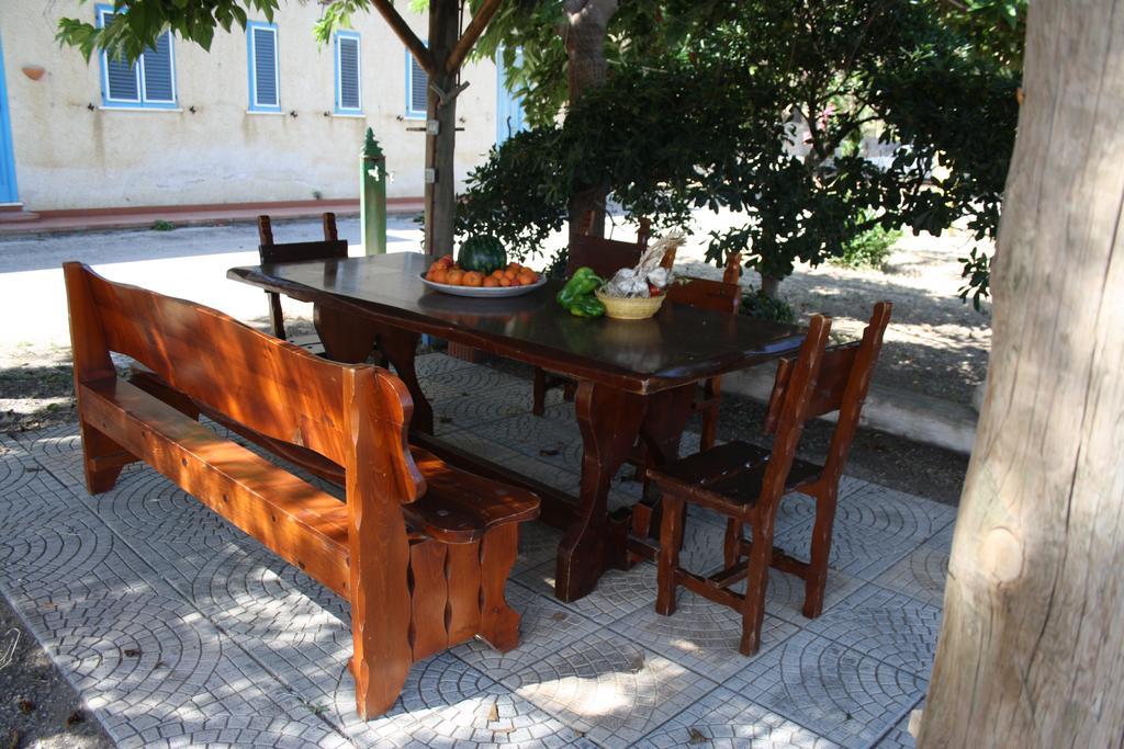 Camere & Case Vacanze Lo Scoglio كاسيل دي توسا المظهر الخارجي الصورة