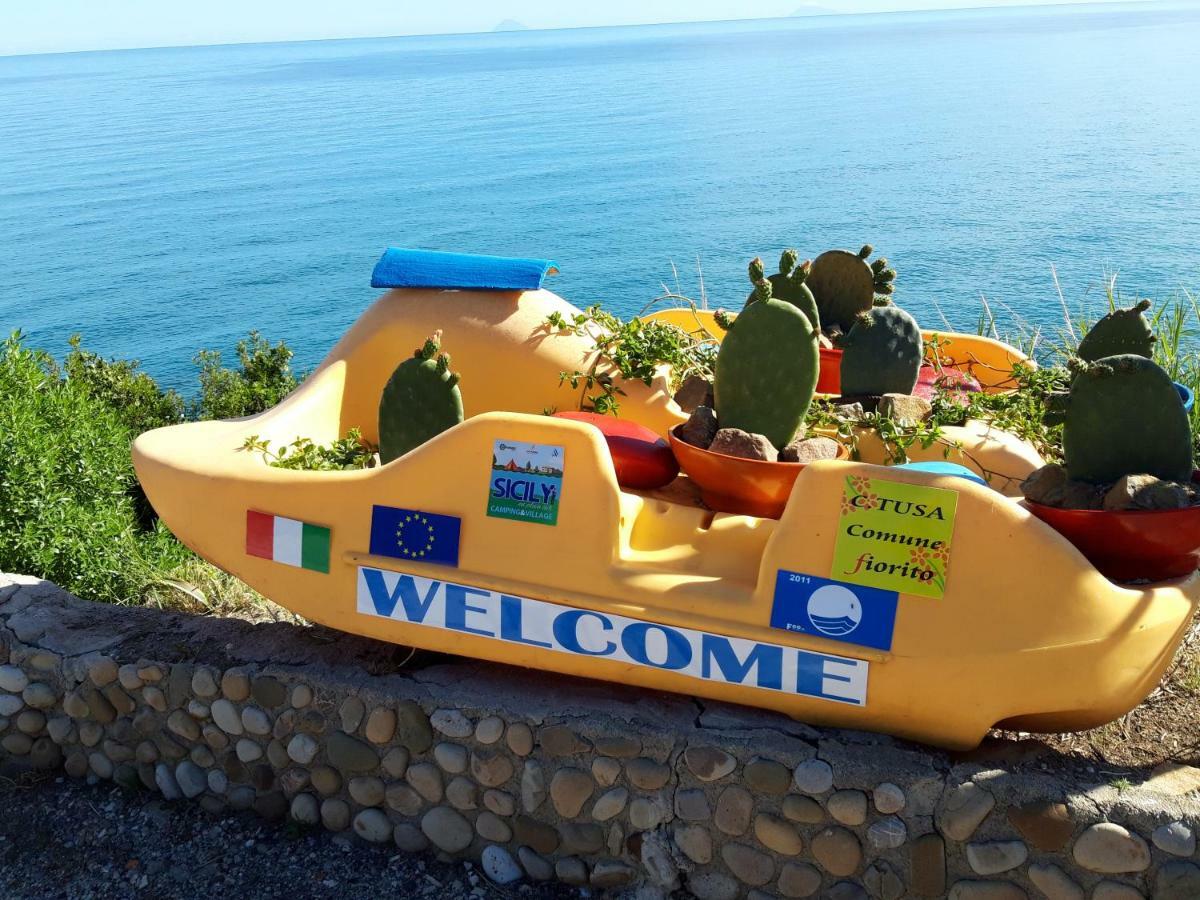 Camere & Case Vacanze Lo Scoglio كاسيل دي توسا المظهر الخارجي الصورة